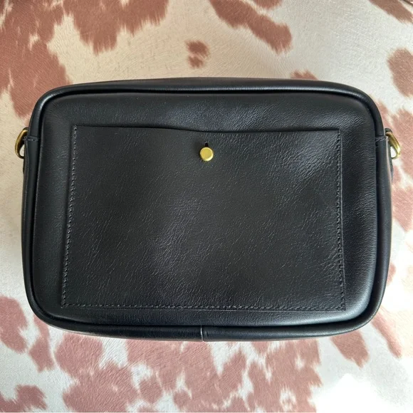Madewell — The Large Transport Camera Bag in true black - Picture 4 of 15